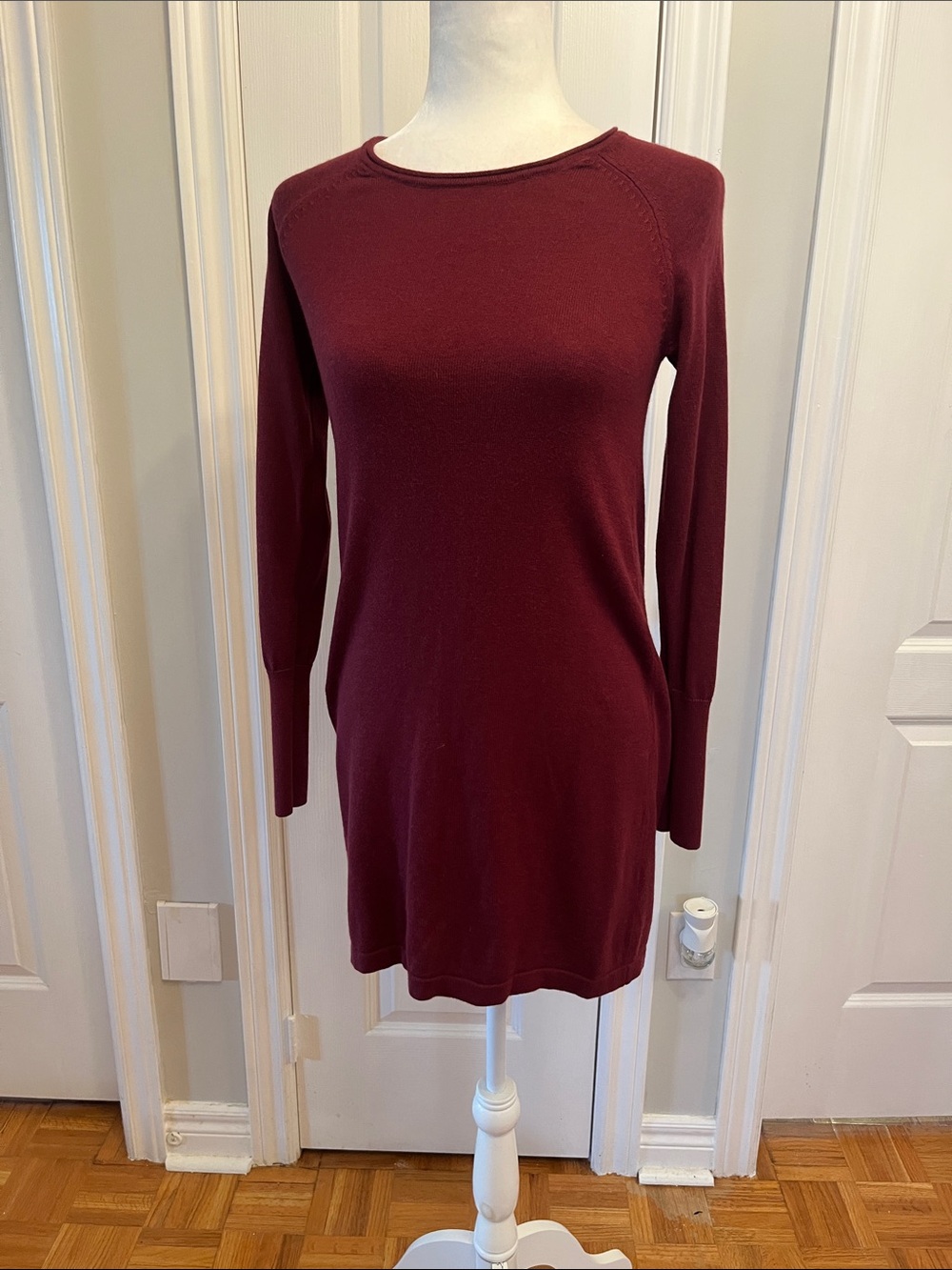 Wilfred Long Sleeve Crewneck Knit Dress - Burgundy with silk and cashmere